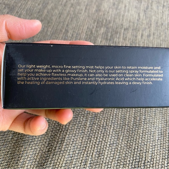 NIB Full Size Saint Luxe Setting Spray Setting RETAIN MOISTURE GLOWY Makeup - Picture 8 of 10